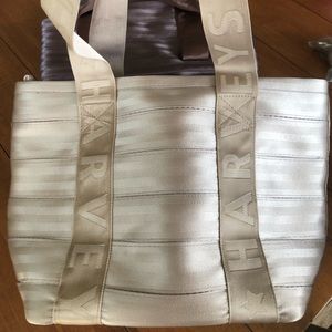 Harveys Champagne old school boat tote